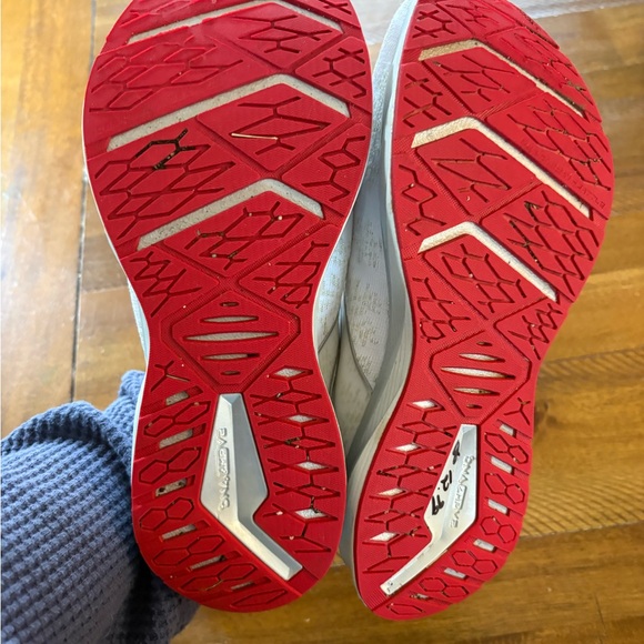 Brooks levitate Run Merry Running Shoes size 10 - Picture 4 of 6
